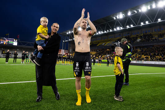 Elfsborgs Johan Larsson hyllas