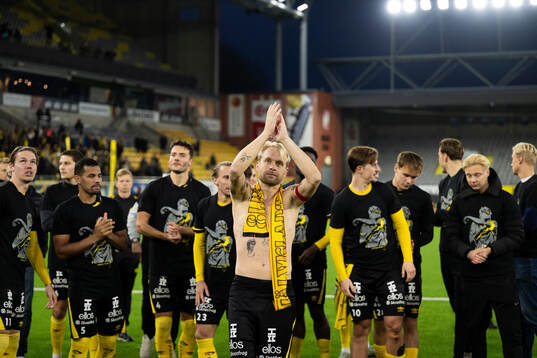 Elfsborgs Johan Larsson hyllas