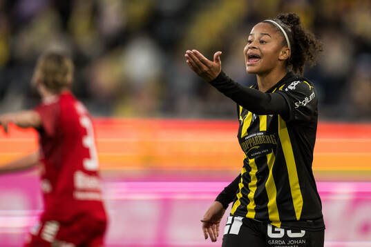 Häckens Felicia Schröder reagerar