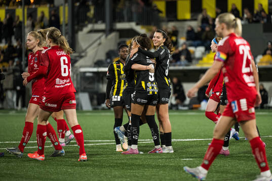 Häckens Monica Jusu Bah, Anna Anvegård, Felicia Schröder