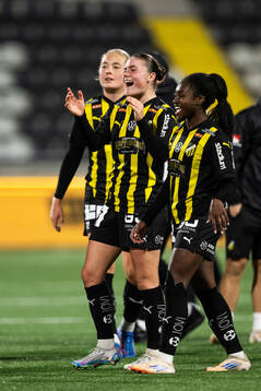 Häckens Paulina Nyström, Hanna Wijk och Monica Jusu Bah