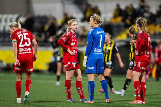 Linköpings Jonna Andersson, Malin Johnsen Brenn och