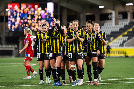 Häckens Hanna Wijk, Alice Bergström, Anna Anvegård och