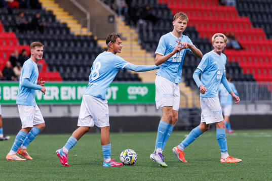 Bläddra bland fler bilder av Fotboll, P17 Allsvenskan, A-slutspel, Brommapojkarna - Malmö FF