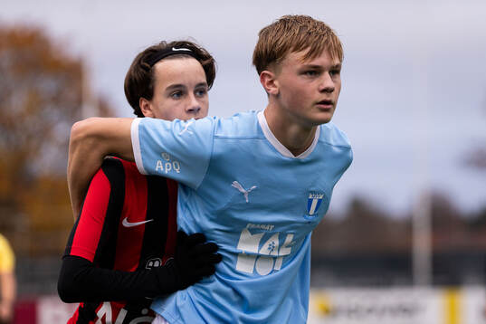 Malmö FFs Elliot Uddenäs och Brommapojkarnas Wilton