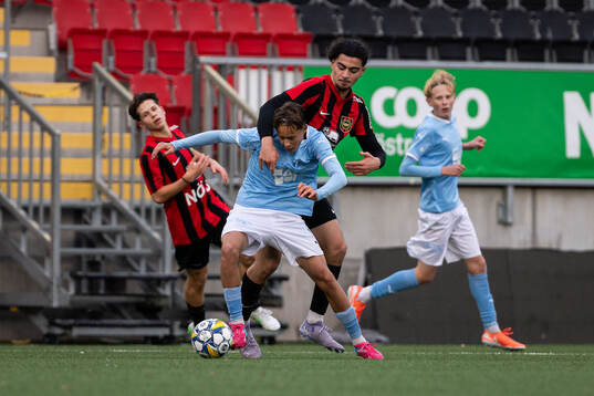 Malmö FFs Vidar Skoglund och Brommapojkarnas Nijat