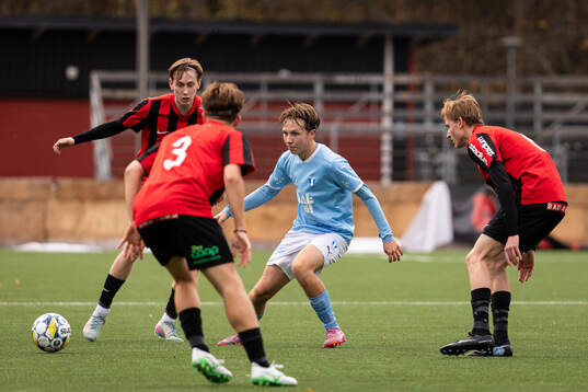 Malmö FFs Max Anderssonunder fotbollsmatchen i P17