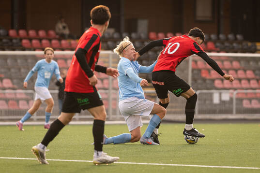 Malmö FFs Filip Nilsson och Brommapojkarnas Anas Maache