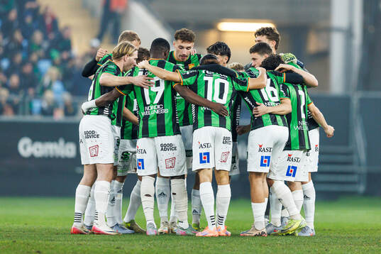 GAIS spelare samlas