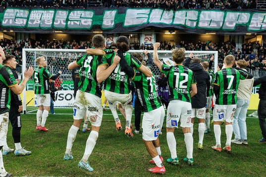 GAIS spelare jublar