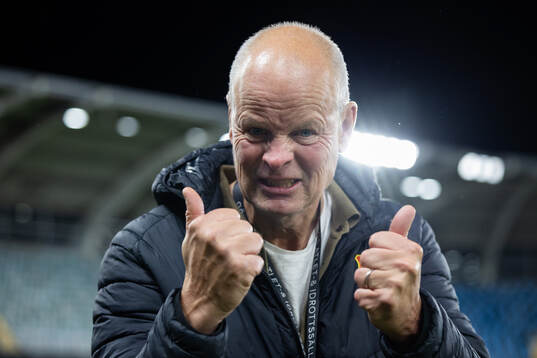 GAIS ordförande Stefan Tilk jublar