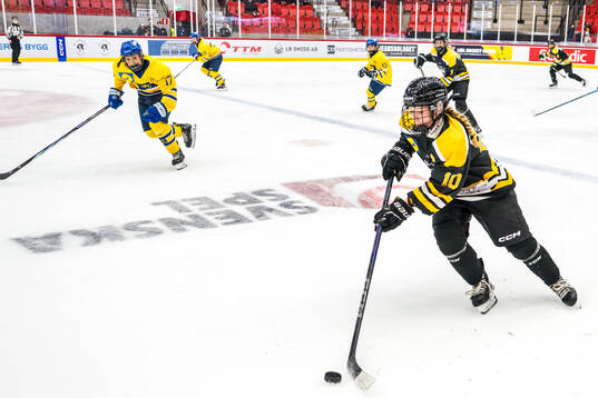 Dalarnas Anna-Maj Norling och Värmlands Märta Berglund