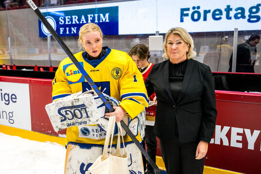 Dalarnas målvakt Lucy Karlström får pris som matchens