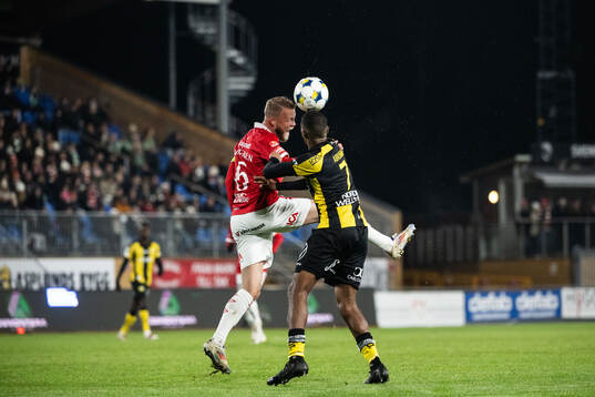 Degerfors Daniel Sundgren och Hammarbys Paulos Abraham