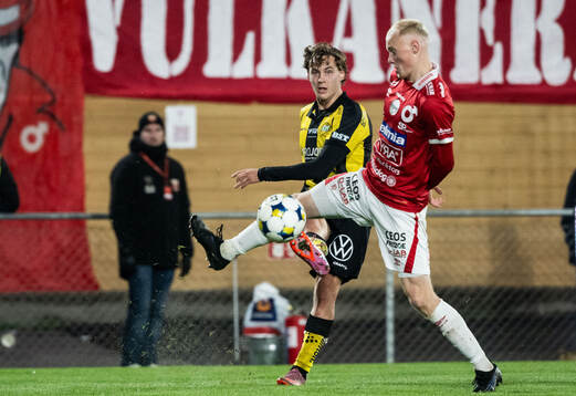 Hammarbys Hampus Skoglund och Degerfors Marcus Rafferty