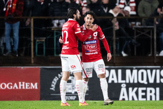 Degerfors Dijan Vukojevic och Elias Barsoum jublar