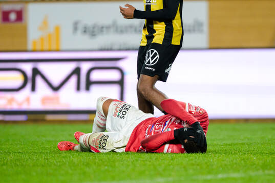 Degerfors Leon Hien har ont