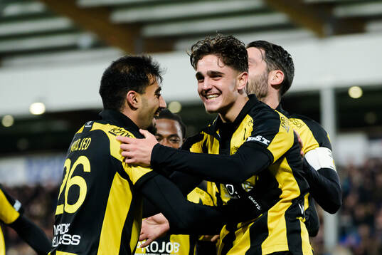 Hammarbys Montader Madjed och Adrian Lahdo jublar
