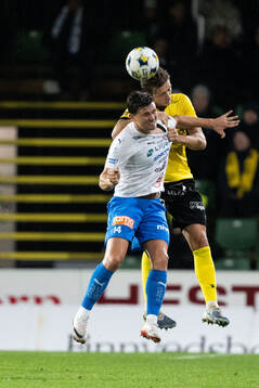 Värnamos Marcus Antonsson och Mjällbys Ludvig Tidstrand