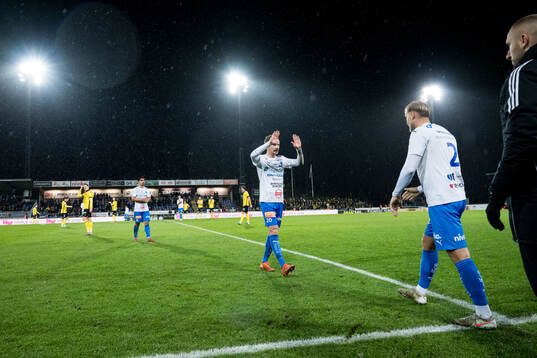 Bläddra bland fler bilder av Fotboll, Allsvenskan, Värnamo - Mjällby