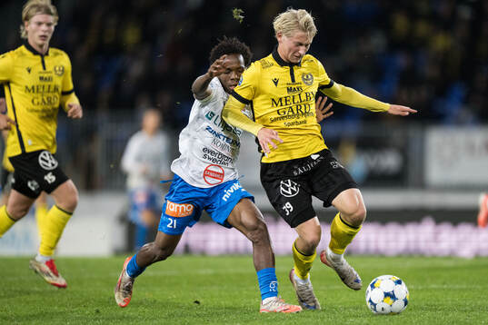 Värnamos Mamadou Cellou Diallo och Mjällbys Romeo