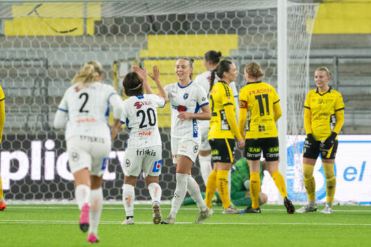 Växjö DFFs Larkin Russel jublar