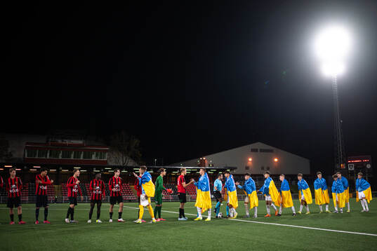The players at line-up