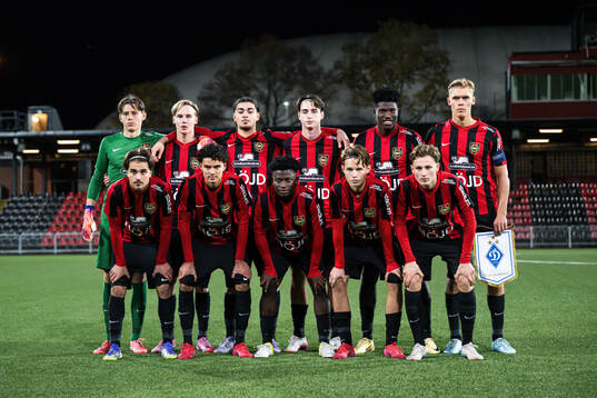 The starting eleven of Brommapojkarna