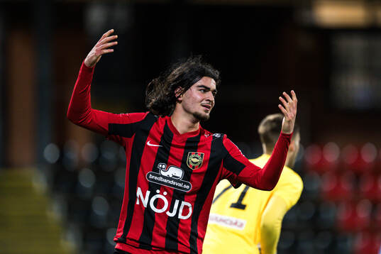 Nijat Narimanov of Brommapojkarna reacts