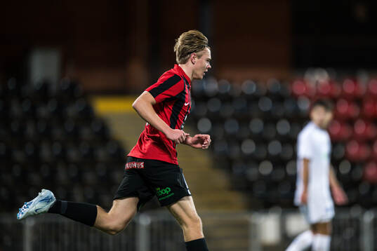 Charlie Nildén of Brommapojkarna celebrates