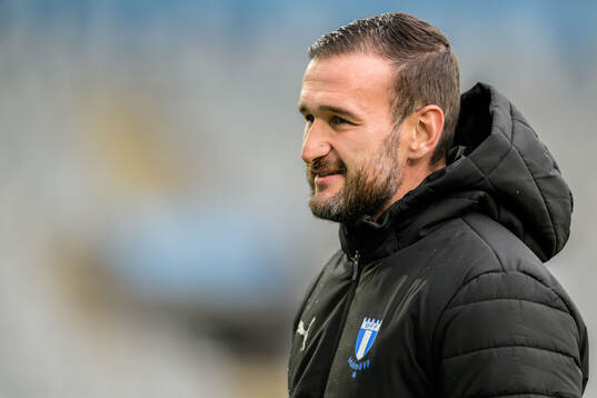 Head coach Anes Mravac