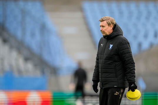 Assistant coach Peter Wettergren