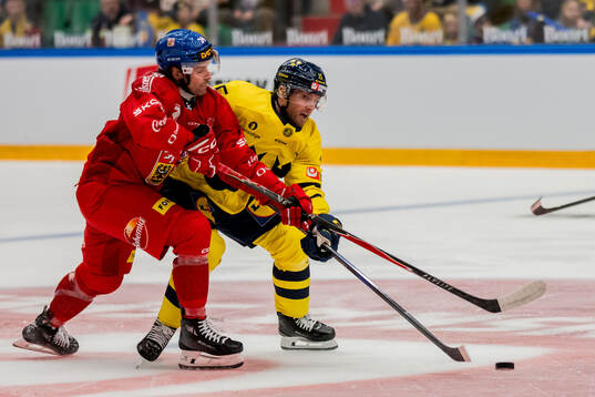 Simon Ryfors of Sweden and Ondrej Kovarcik of Czech Republic
