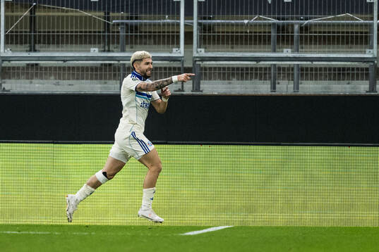 Julio Enisco of Strasbourg celebrates