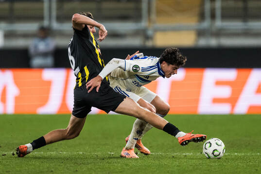 Silas Andersen of Häcken and Rafael Luis of Strasbourg