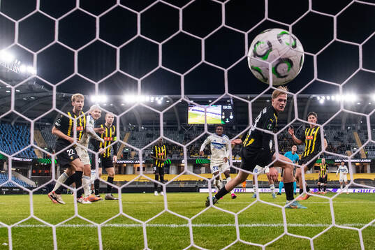 Filip Helander of Häcken and Sebastian Nanasi of