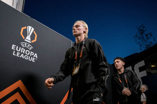 Viggo Karlsson of Malmö FF arrives at the stadium