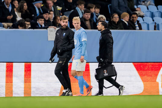 Otto Rosengren of Malmö FF leaves the pitch