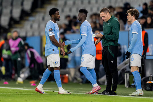 Emmanuel Ekong and Salifou Soumah of Malmö FF