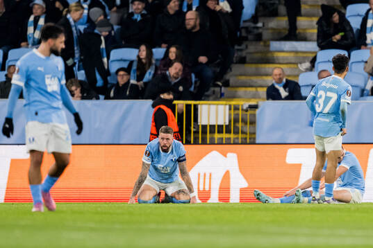 Pontus Jansson of Malmö FF looks dejected