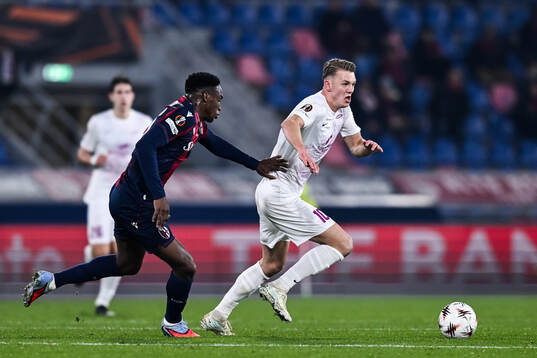Jhon Lucumi of Bologna and Emil Kornvig of Brann