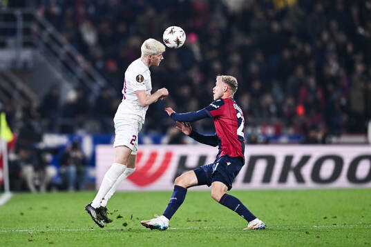 Thore Pedersen of Brann and Jens Odgaard of Bologna