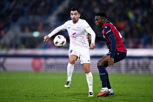 Niklas Castro of Brann and Jhon Lucumi of Bologna