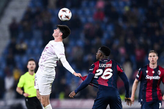 Julian Lægreid of Brann and Jhon Lucumi of Bologna
