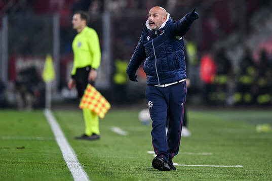 Head coach Vincenzo Italiano of Bologna
