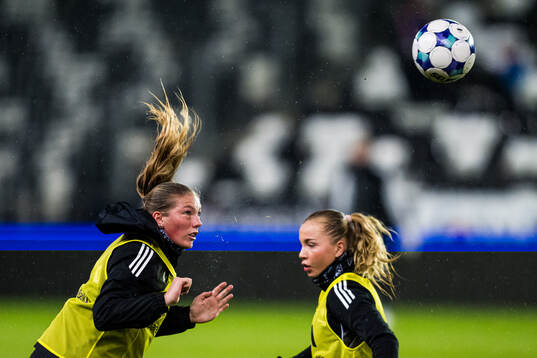 Andrea Buberg of Rosenborg warms up