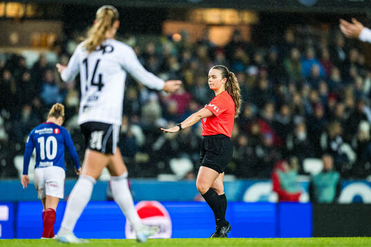 Maren Hatletvedt, referee