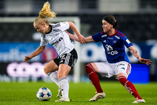 Beate Marcussen of Rosenborg and Linn Victoria Vickius of