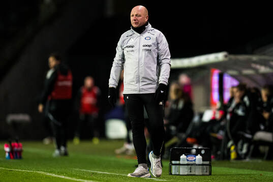 Head coach Nils Lexerød of Vålerenga