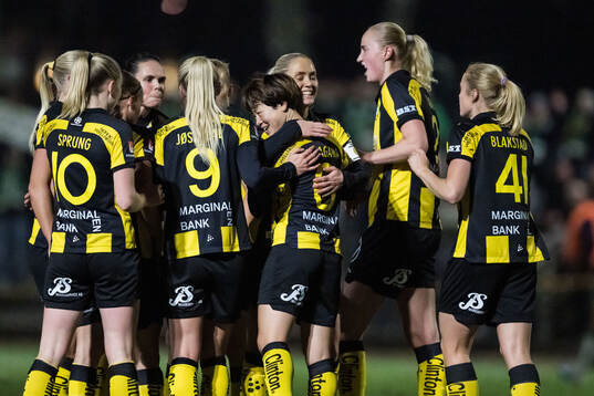 Bläddra bland fler bilder av Fotboll, Damallsvenskan, Alingsås - Hammarby